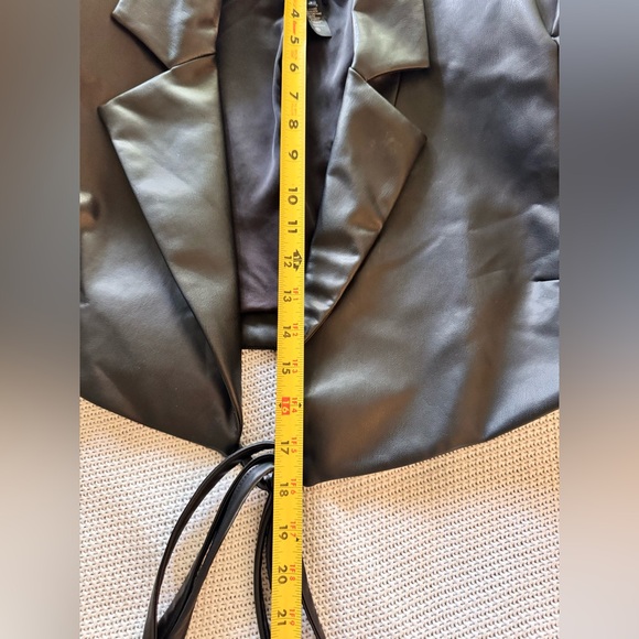 REVOLVE H:OURS Alvina Black Faux Leather Cropped Blazer Cropped Jacket - Picture 12 of 12